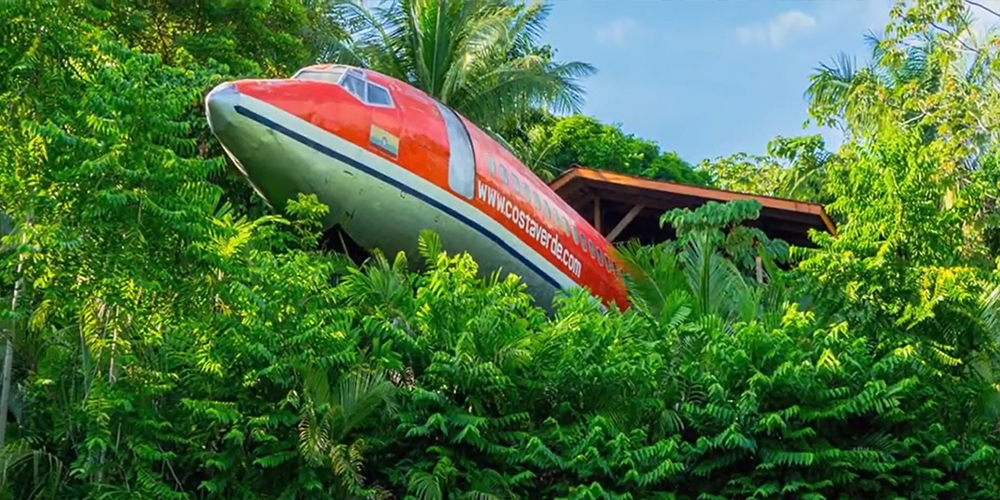 cool hotels architecture 727 fuselage