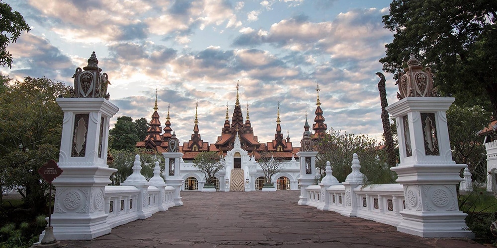 história legal dos hotéis Dhara Dhevj Resort